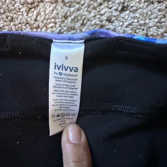 Girl’s Reversible Leggings - Picture 3 of 3